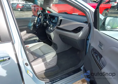 2015 Toyota Sienna Xle 8 Passenger из США, поврежденный, VIN 5TDYK3DC1FS584983